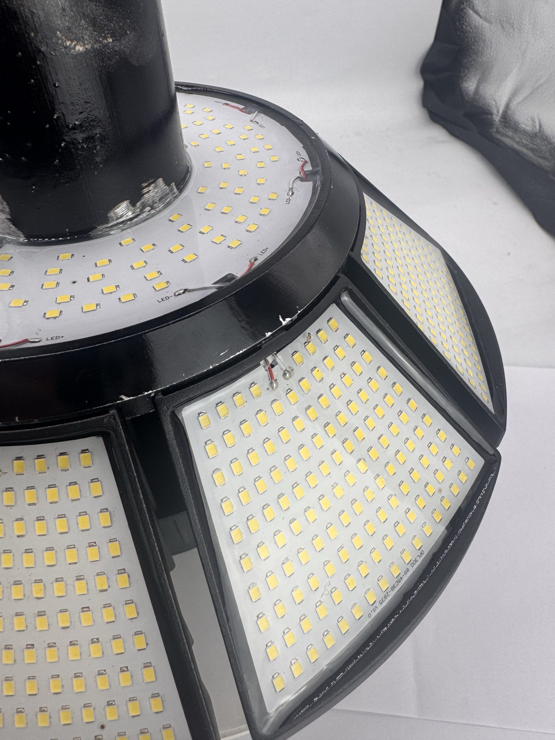 Led Garden Light ManufacturersIntegrated Street Light 300W Waterproof Ip68 220v - Image 2